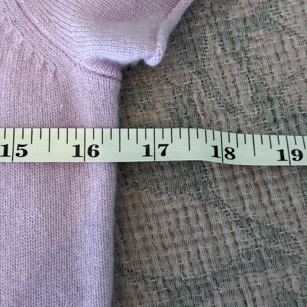 J.CREW. Relaxed cashmere T-shirt. Size S. - Picture 4 of 4